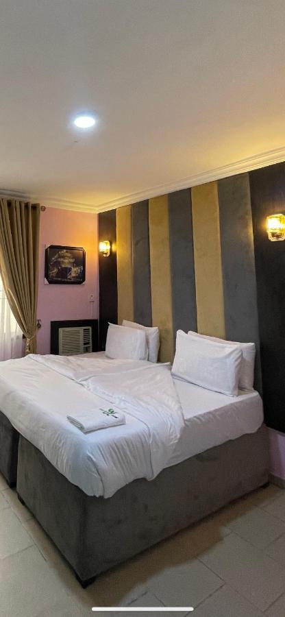 Alluring View Hotel - Allen Avenue Lagos Esterno foto