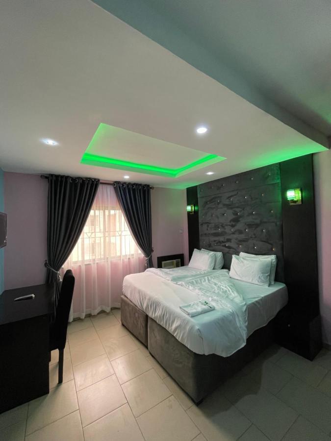 Alluring View Hotel - Allen Avenue Lagos Esterno foto