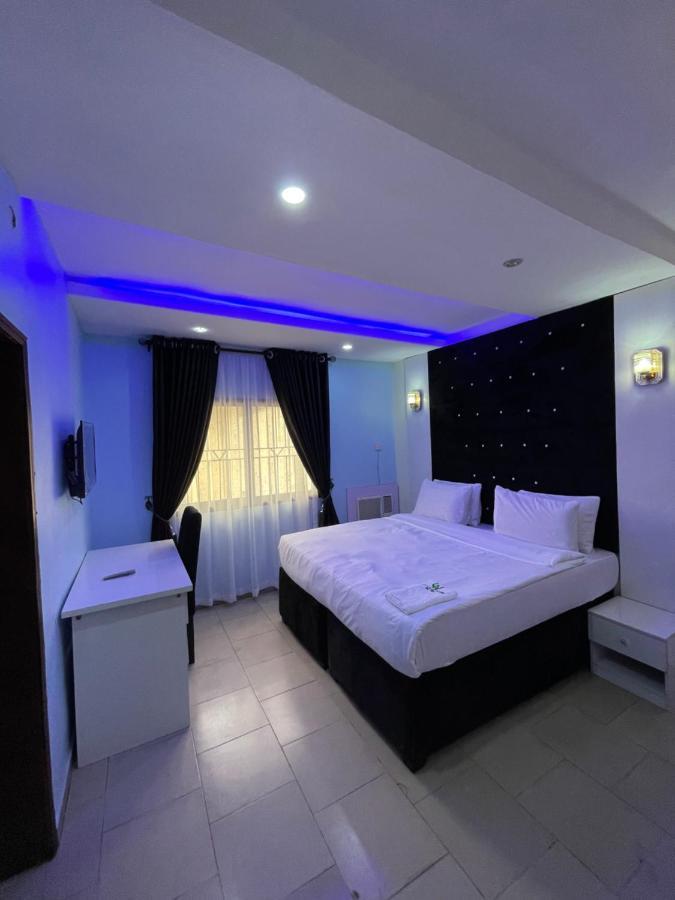 Alluring View Hotel - Allen Avenue Lagos Esterno foto