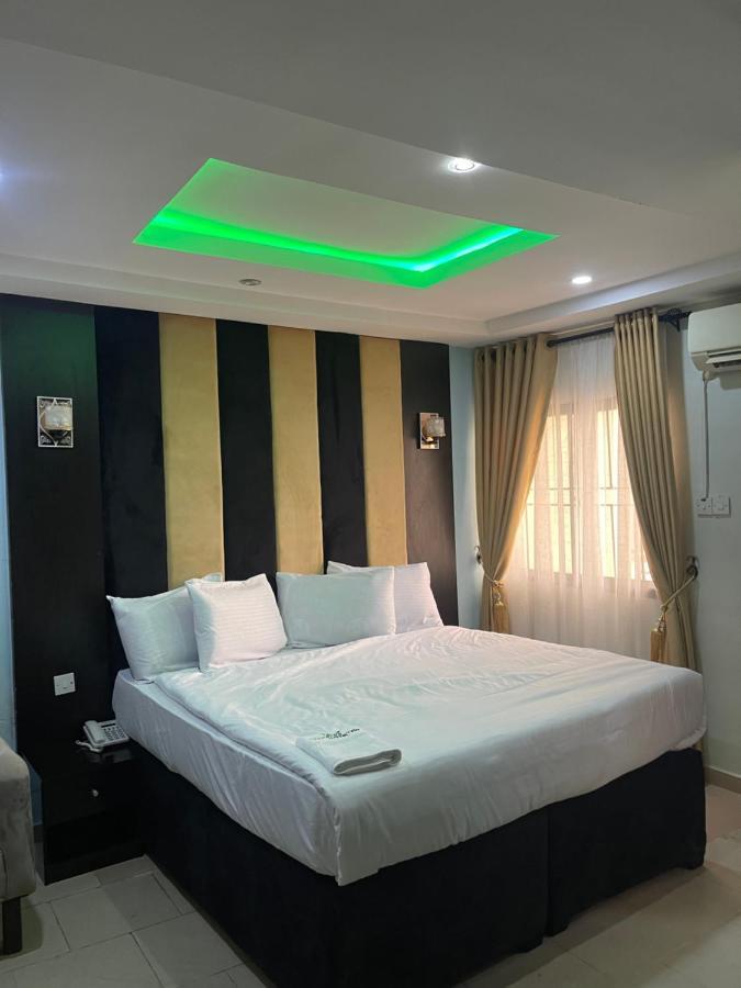 Alluring View Hotel - Allen Avenue Lagos Esterno foto